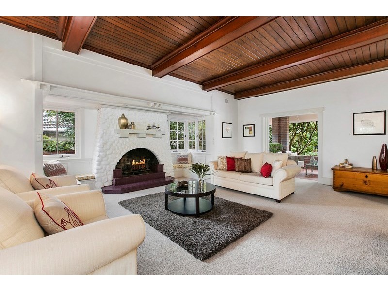 28 Ku-ring-gai Avenue, Turramurra NSW 2074