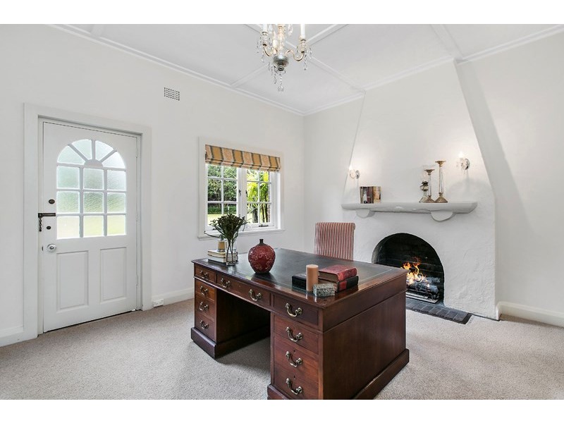 28 Ku-ring-gai Avenue, Turramurra NSW 2074