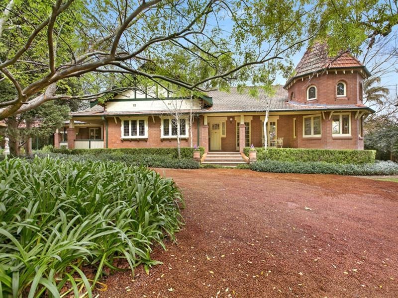 179 – 181 Burns Road, Turramurra NSW 2074