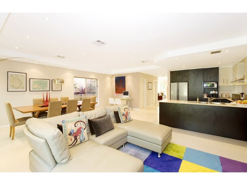 17 Apps Avenue, Turramurra NSW 2074