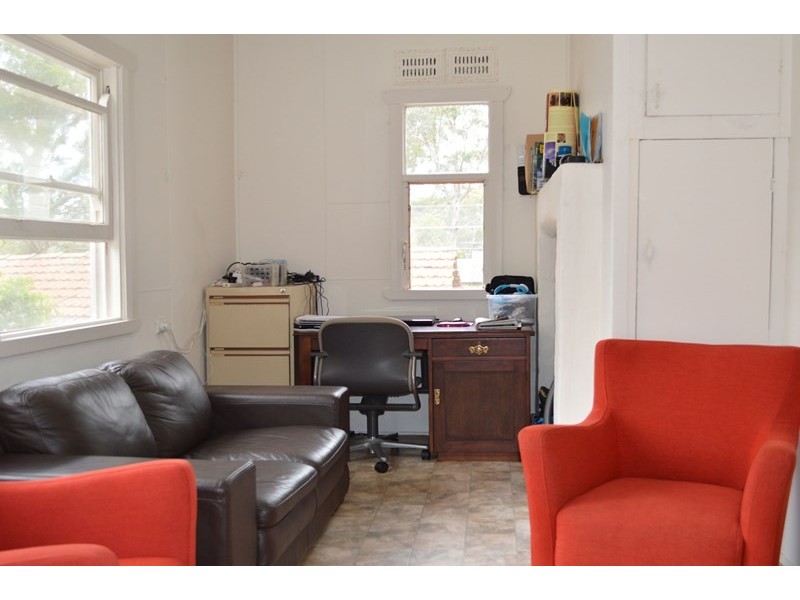 10 Tamboon Avenue, Turramurra NSW 2074