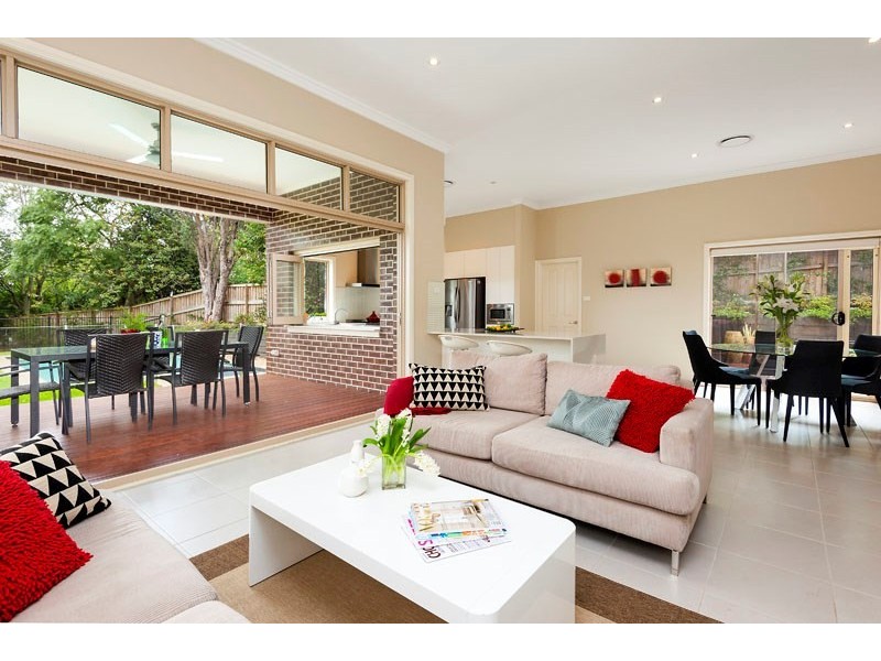 1 Woodlands Avenue, Pymble NSW 2073