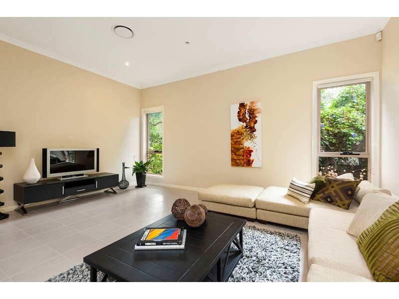 1 Woodlands Avenue, Pymble NSW 2073