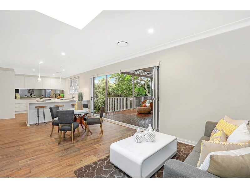 1 Fairlawn Avenue, Turramurra NSW 2074