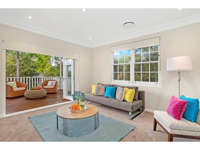 1 Fairlawn Avenue, Turramurra NSW 2074