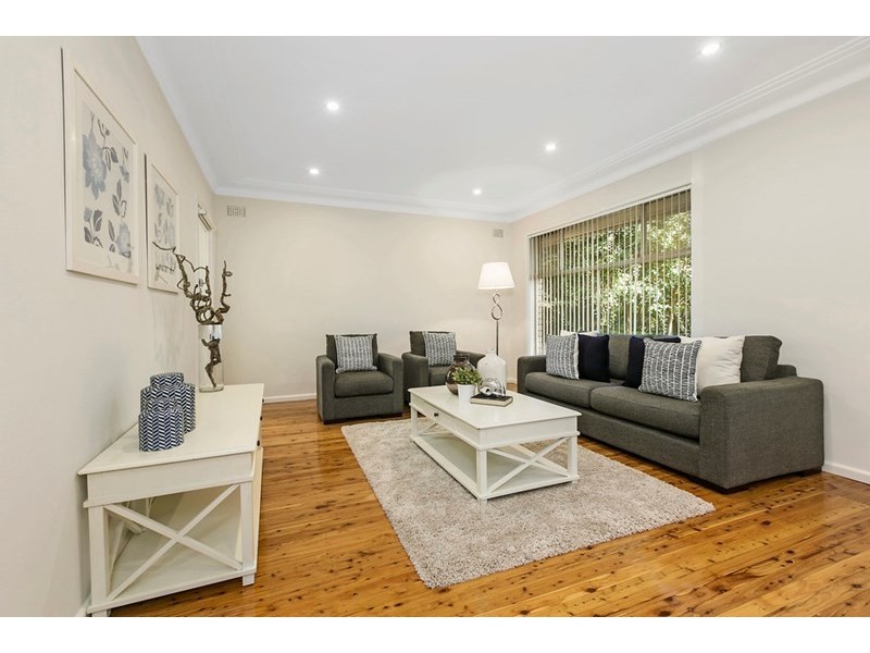 10 Mitchell Crescent, Warrawee NSW 2074