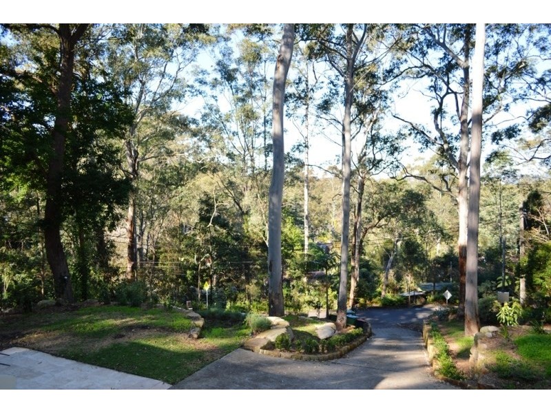 11 Marshall Avenue, Warrawee NSW 2074