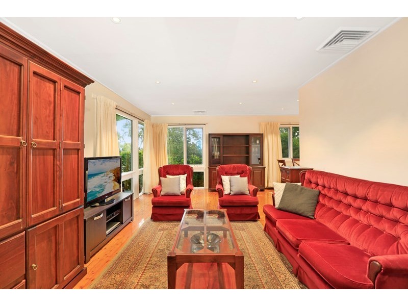 8 Parkinson Avenue, Turramurra NSW 2074