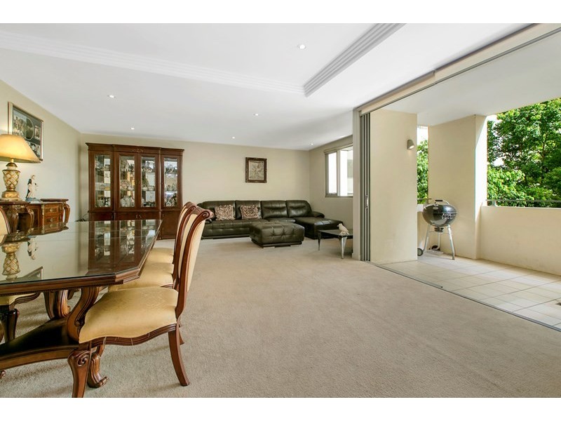 2a Eulbertie Avenue, Warrawee NSW 2074