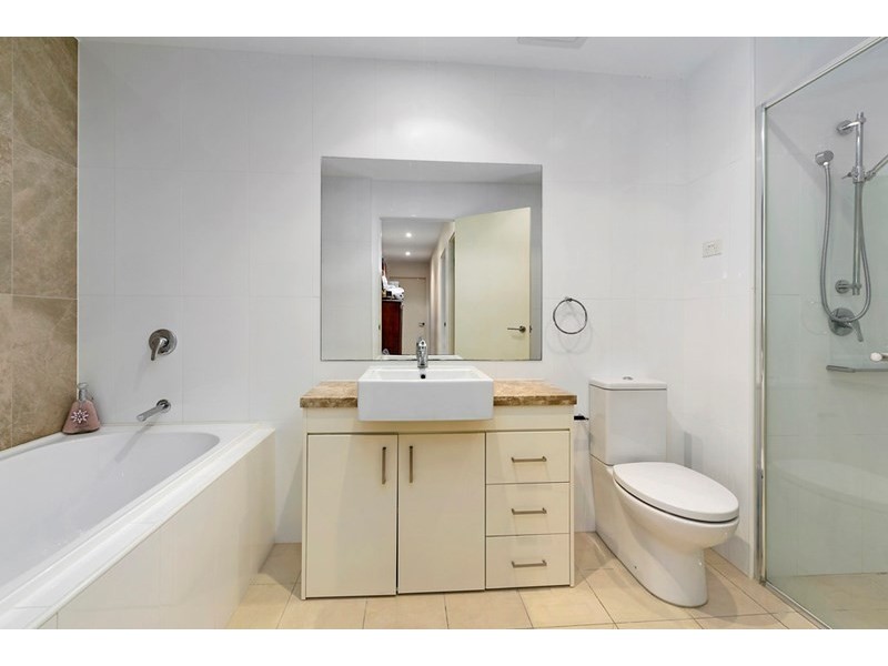 2a Eulbertie Avenue, Warrawee NSW 2074