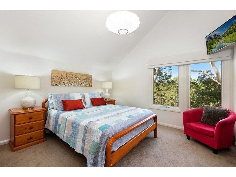 1 Pembroke Avenue, Turramurra NSW 2074