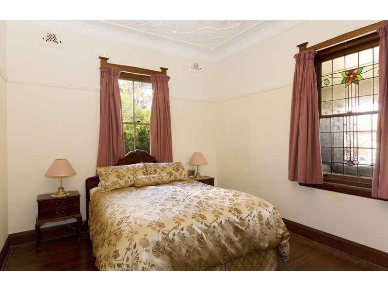 8 The Chase Road, Turramurra NSW 2074