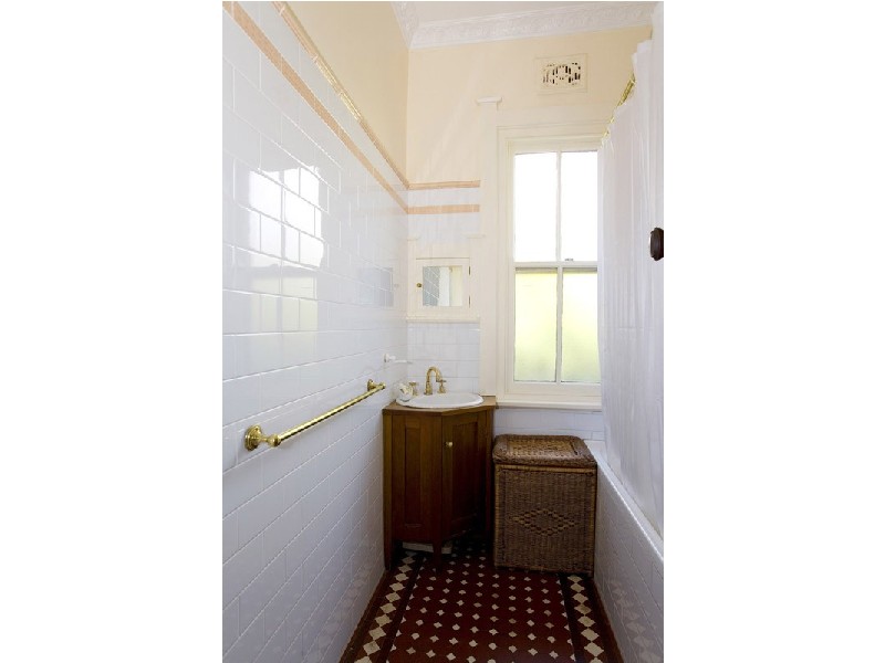 8 The Chase Road, Turramurra NSW 2074