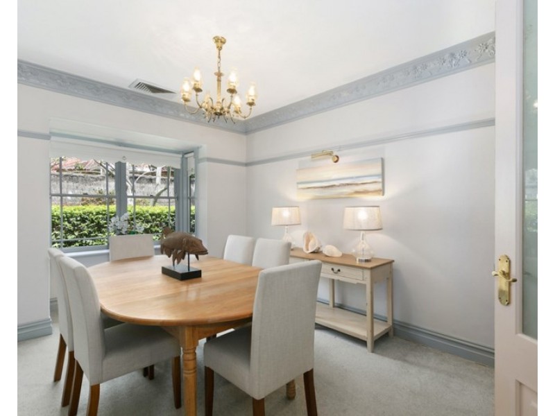 4 Ku-ring-gai Avenue, Turramurra NSW 2074