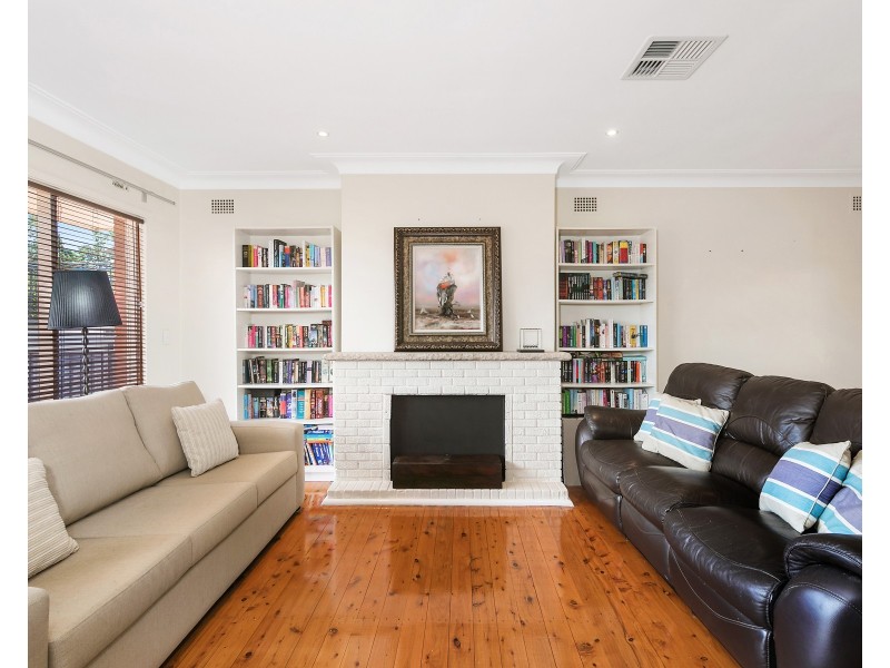 38 Vernon Street, Turramurra NSW 2074