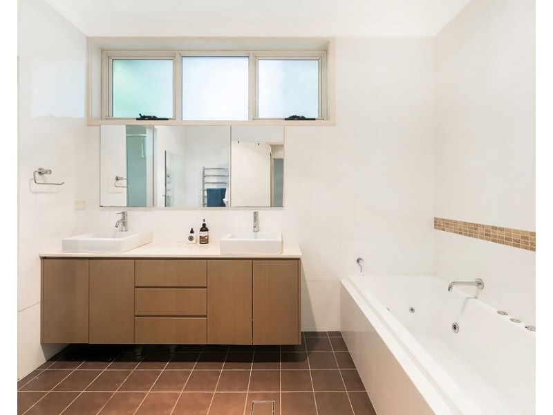 6 Warrimoo Avenue, St Ives NSW 2075