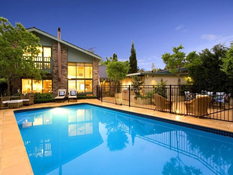 8 Ulm Avenue, Turramurra NSW 2074