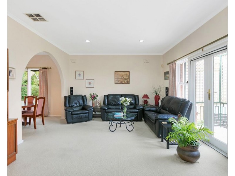 10 Ovens Place, St Ives NSW 2075