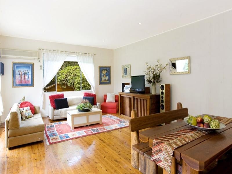 11 Eulbertie Avenue, Warrawee NSW 2074