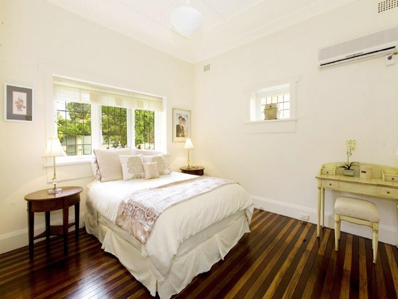 11 Eulbertie Avenue, Warrawee NSW 2074