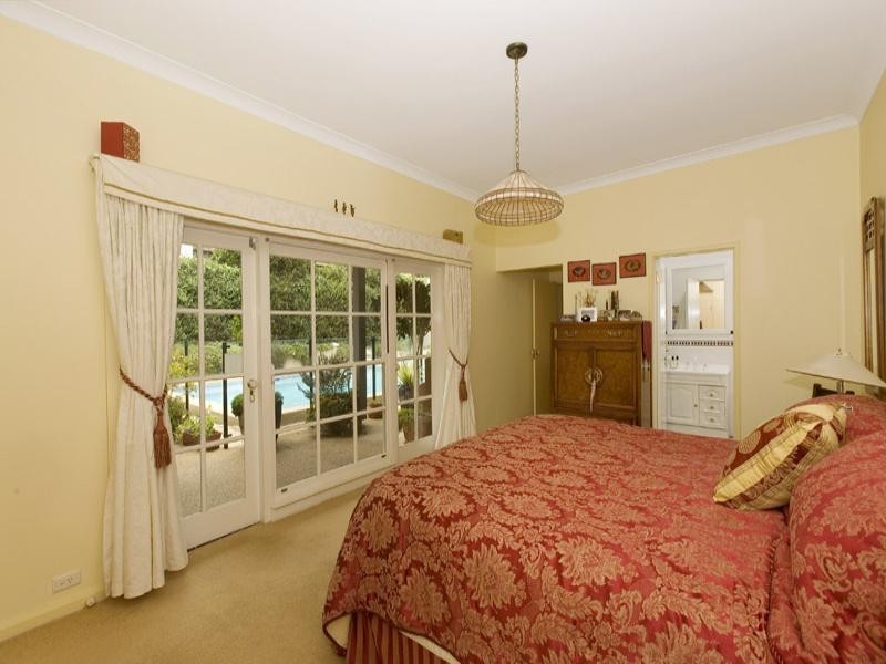 8 Young Street, Wahroonga NSW 2076