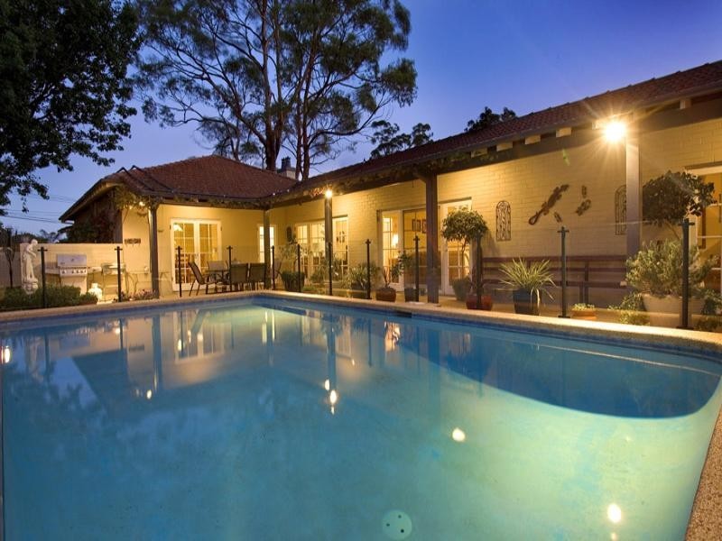 8 Young Street, Wahroonga NSW 2076