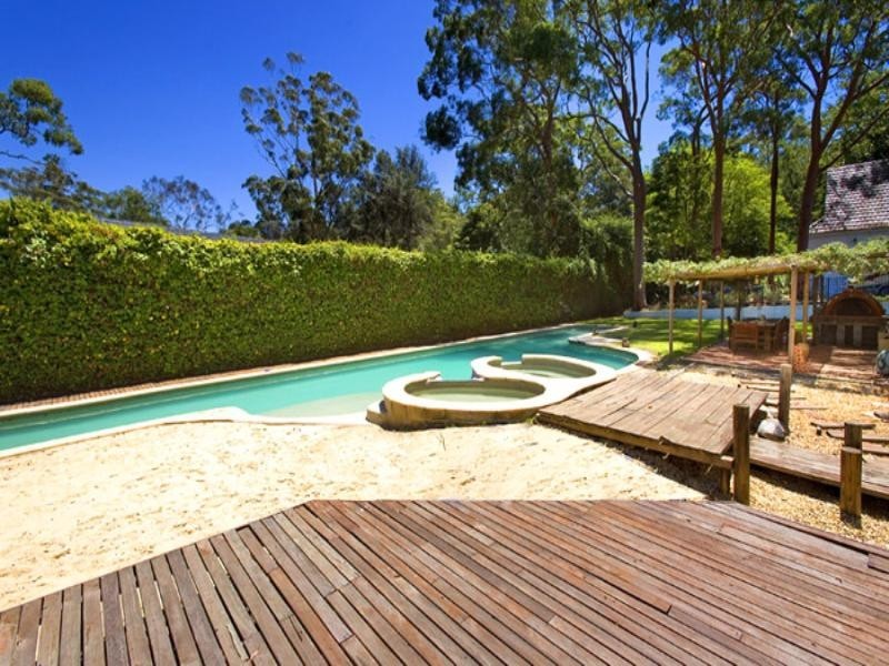 7 Eastern Arterial Road, St Ives NSW 2075