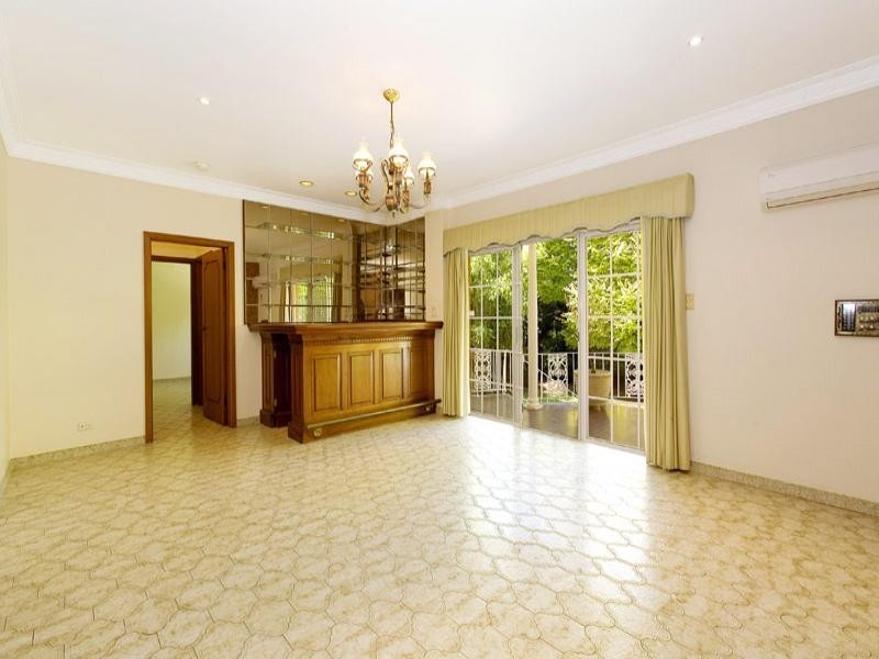 6 Lindsay Close, Pymble NSW 2073