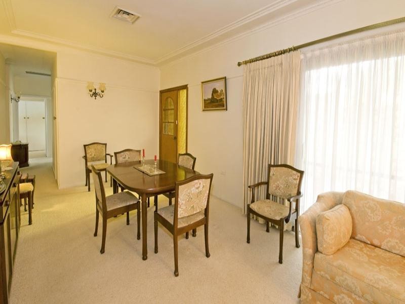 18 Geoffrey Street, Turramurra NSW 2074