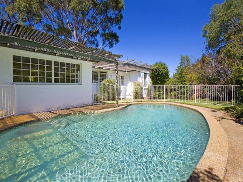 4 Acron Road, St Ives NSW 2075