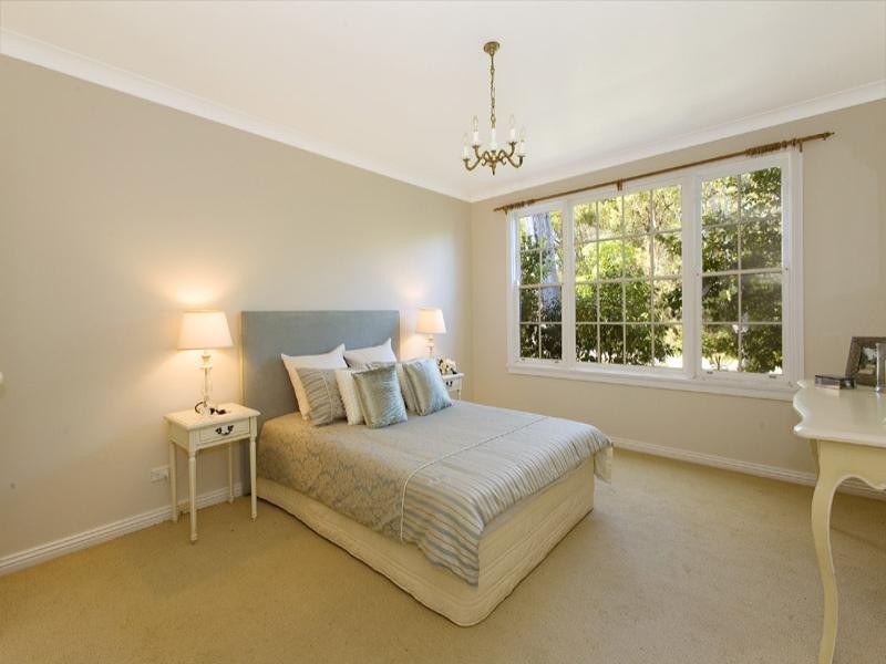 4 Acron Road, St Ives NSW 2075