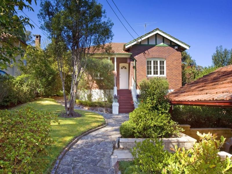 42 Warragal Road, Turramurra NSW 2074