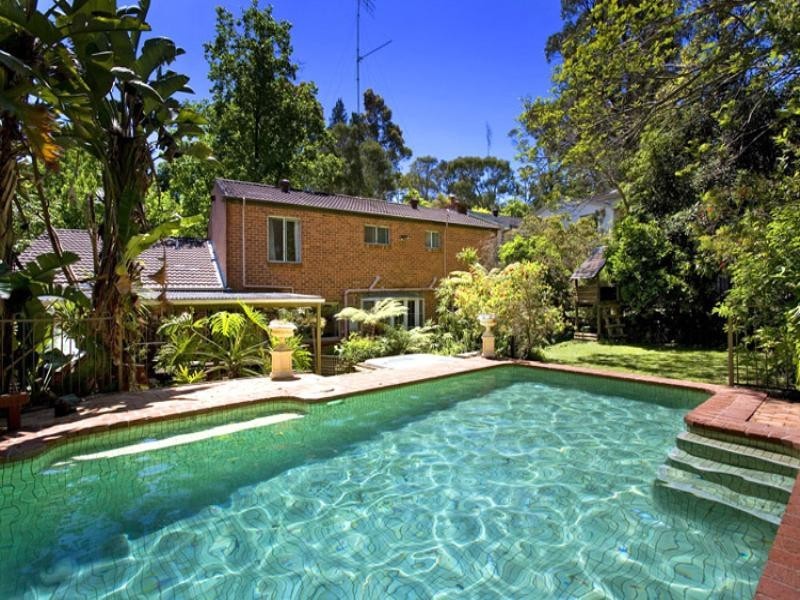 16 Windsor Place, St Ives NSW 2075