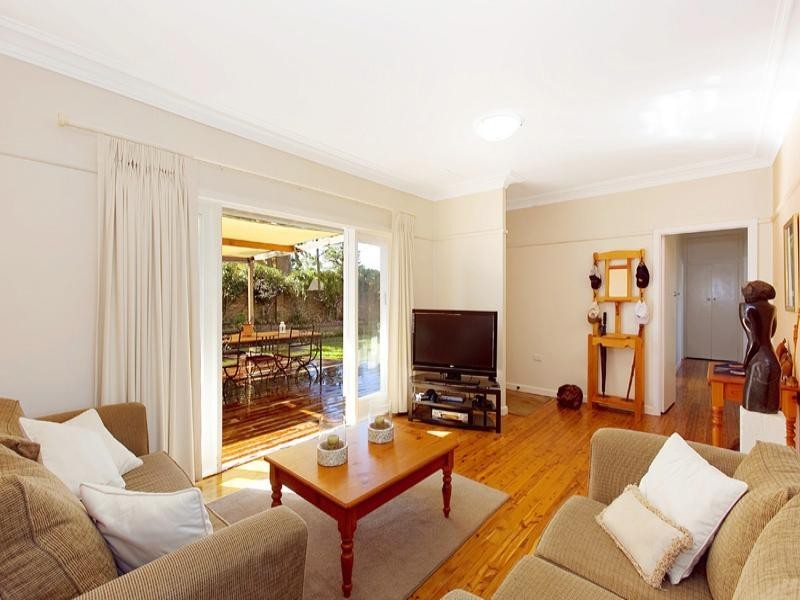 11 Spurwood Road, Turramurra NSW 2074