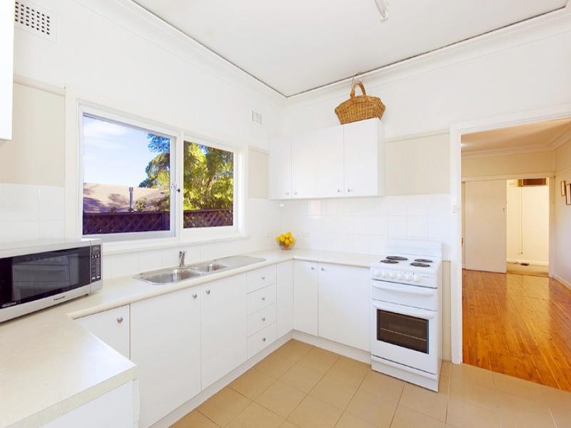 11 Spurwood Road, Turramurra NSW 2074