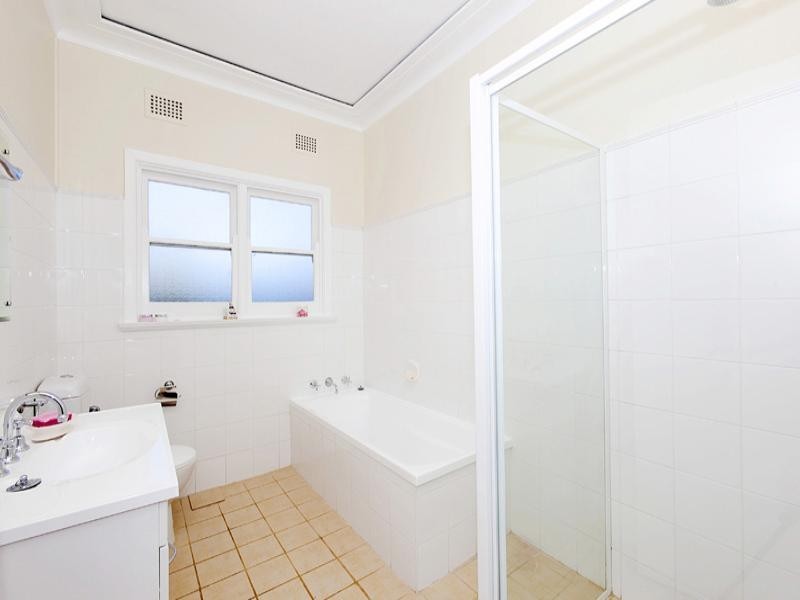 11 Spurwood Road, Turramurra NSW 2074