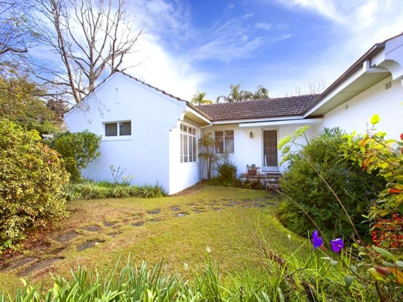 27 Bundabah Avenue, St Ives NSW 2075