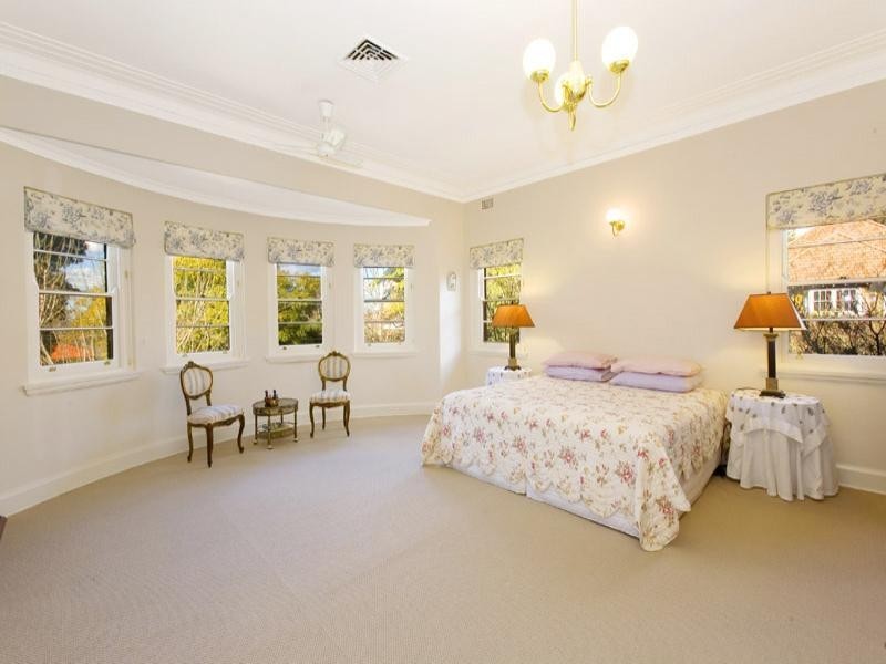 4 Heydon Avenue, Warrawee NSW 2074