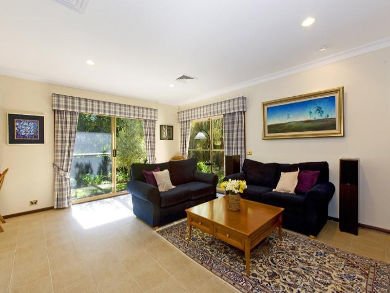 27 Kenthurst Road, St Ives NSW 2075