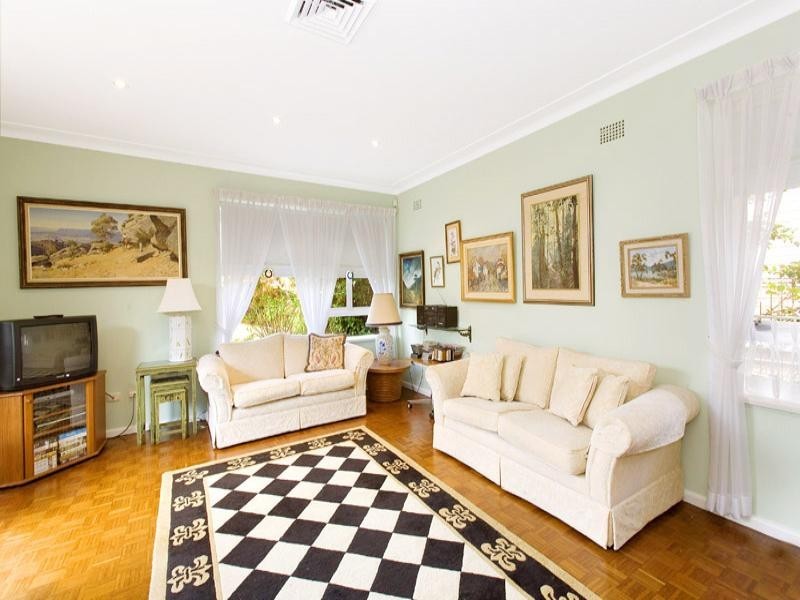 42 Boolarong Road, Pymble NSW 2073