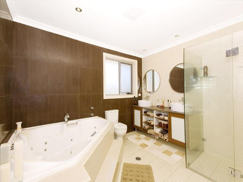 15 Griffiths Avenue, West Ryde NSW 2114