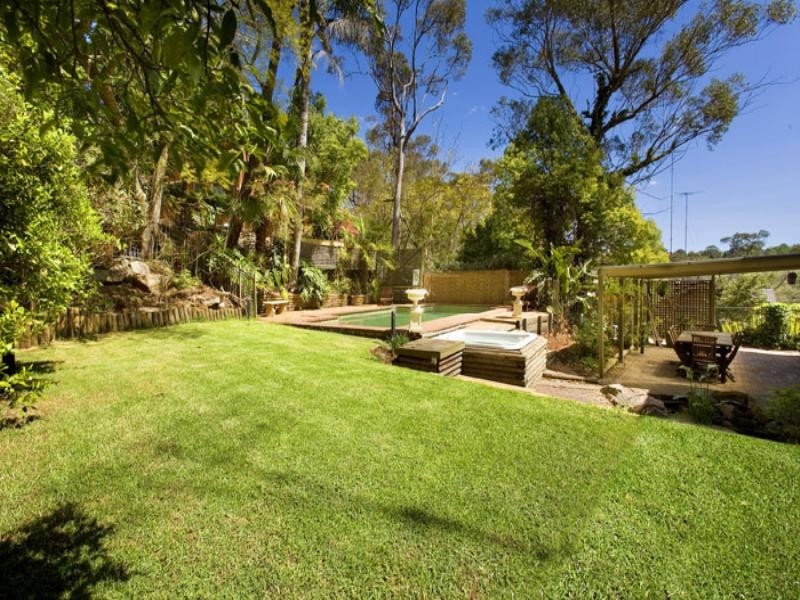 16 Windsor Place, St Ives NSW 2075