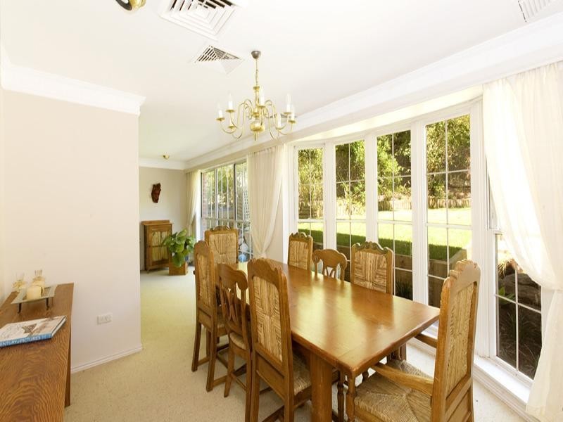 16 Windsor Place, St Ives NSW 2075