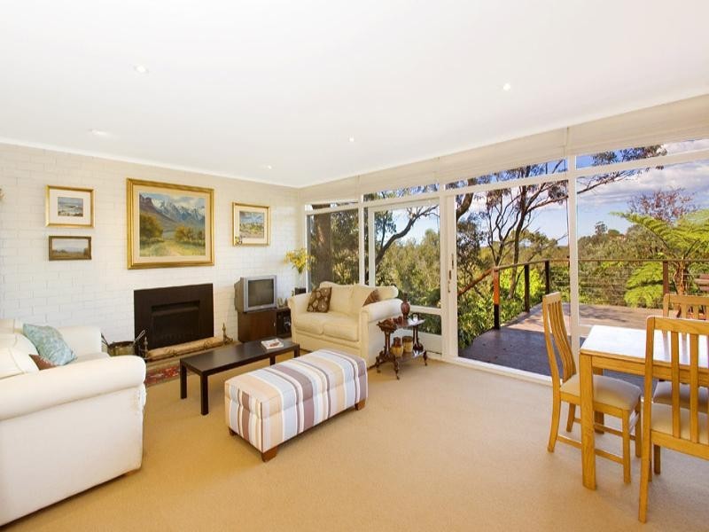 6 Grevillea Avenue (Access from 34b Yarrabung Rd), St Ives NSW 2075