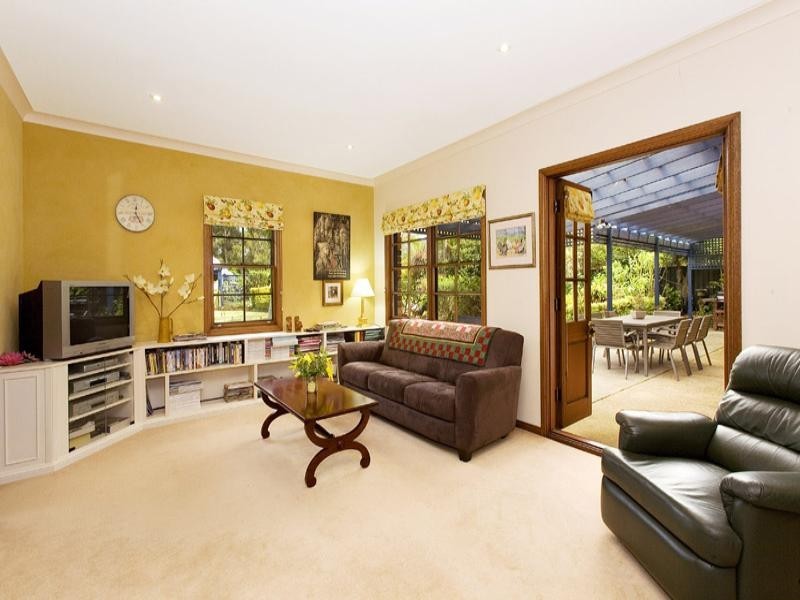 38 Kirkpatrick Street, Turramurra NSW 2074