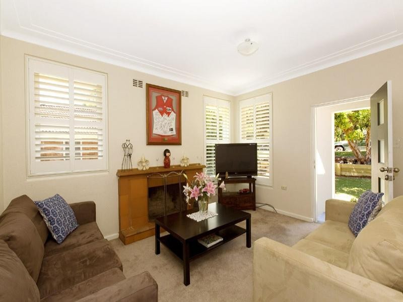 10 Buckra Street, Turramurra NSW 2074