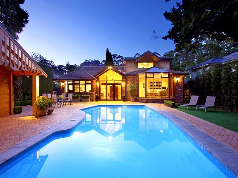 4 Bettowynd Road, Pymble NSW 2073