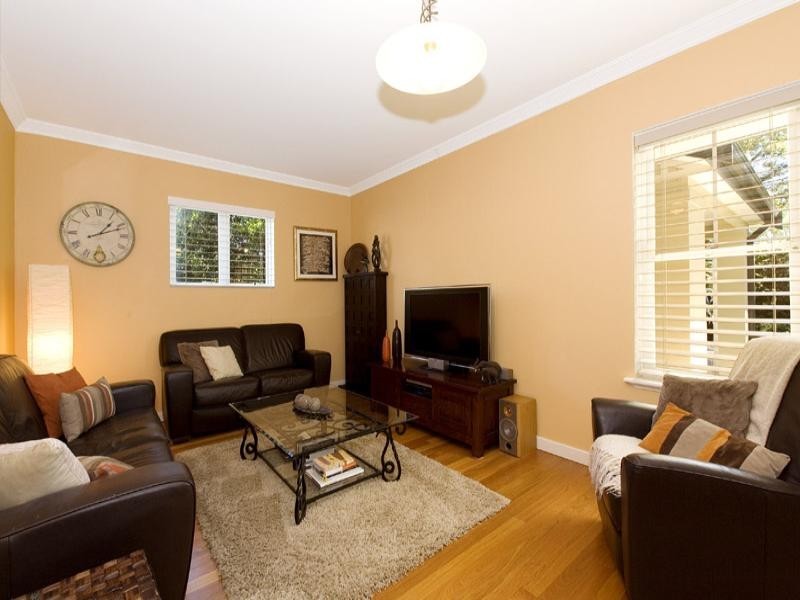 128 Livingstone Avenue, Pymble NSW 2073