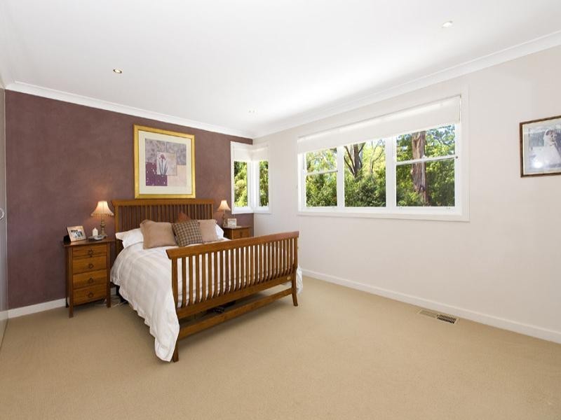 128 Livingstone Avenue, Pymble NSW 2073
