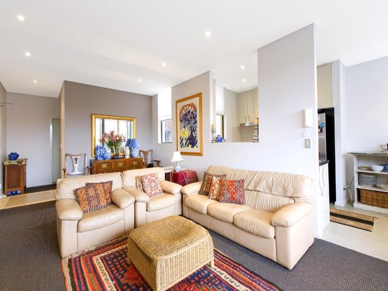 331 2C Munderah Street, Wahroonga NSW 2076